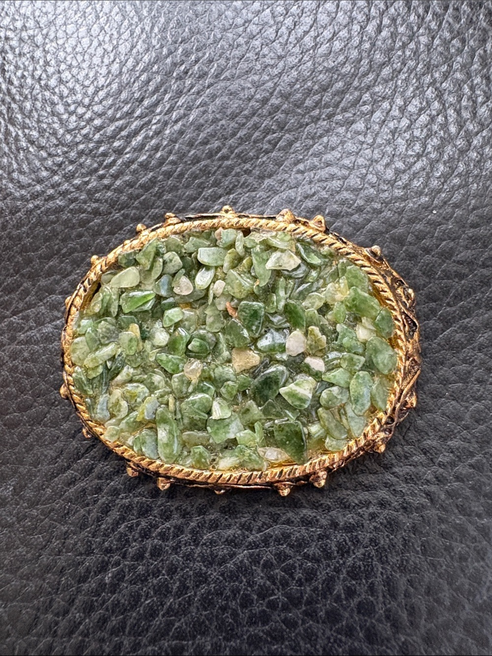 Vintage Gold-Tone Green Aventurine Stone chip Gemstone Brooch Pendant - Picture 4 of 6